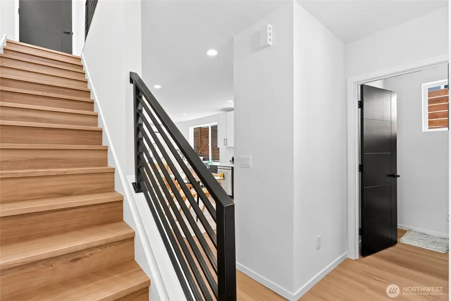 10706 Linden Avenue N, Seattle, WA 98133 - #2