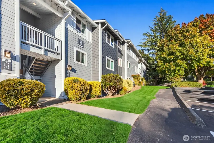 14124 NE 181st Place #H302, Woodinville, WA 98072 - #3