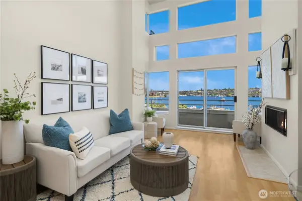 2400 8th Avenue N #2, Seattle, WA 98109