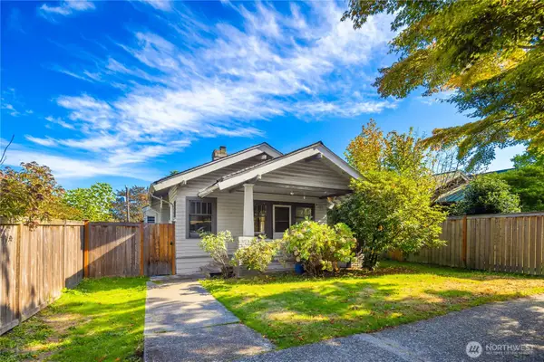 2570 5th Avenue W, Seattle, WA 98119
