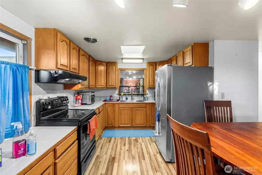 723 SE 6th Avenue, Oak Harbor, WA 98277 - #2