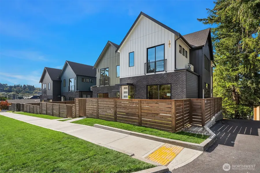 18607 104th Avenue Ne #B, Bothell, WA 98011 - #2