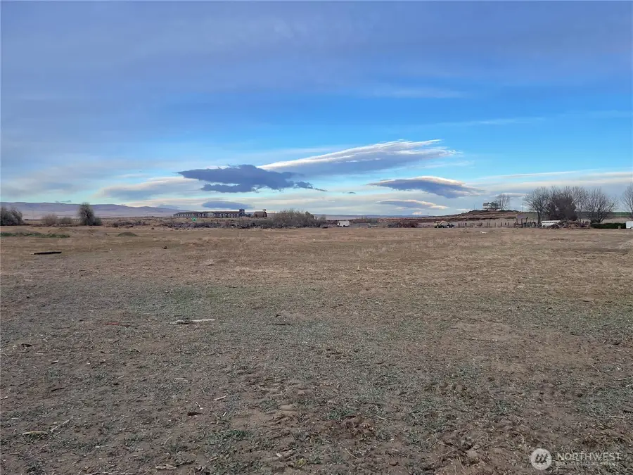 4411 Clyde Circle, Sunnyside, WA 98944 - #3