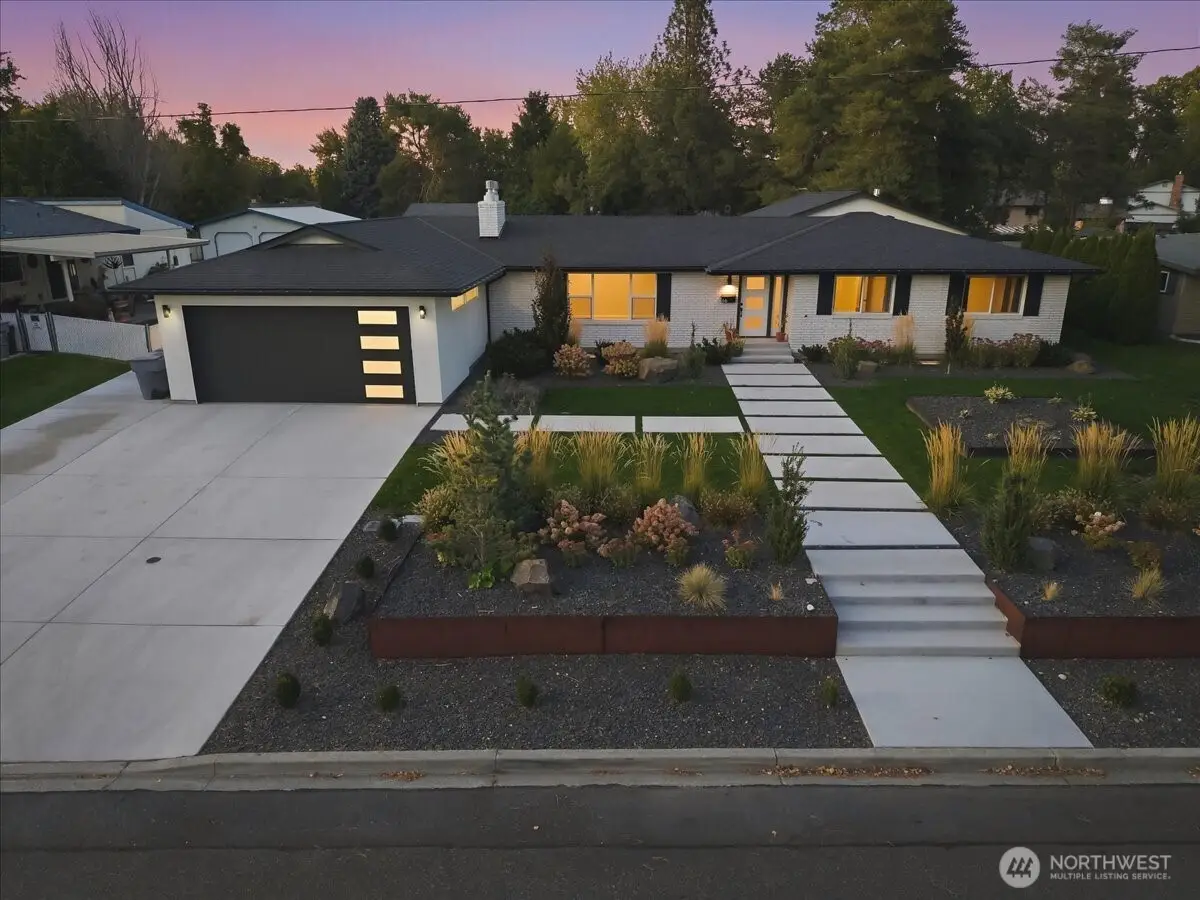 66 Park Street, Richland, WA 99354 - #1