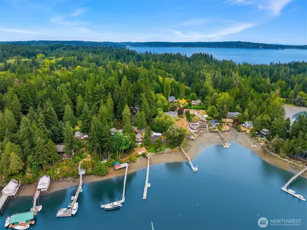 15122 NE & 15128 Anna Vera Lane, Bainbridge Island, WA 98110