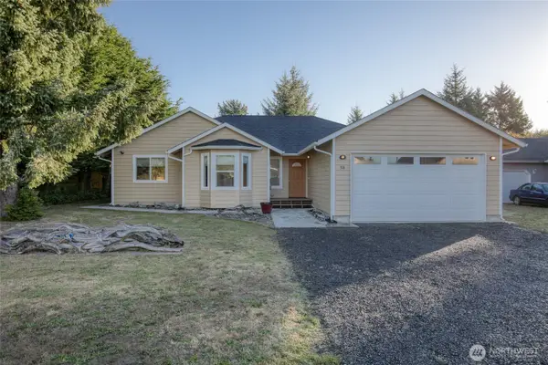 516 Canal Drive Se, Ocean Shores, WA 98569