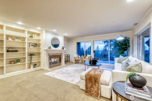11122 NE 41st Drive #35, Kirkland, WA 98033