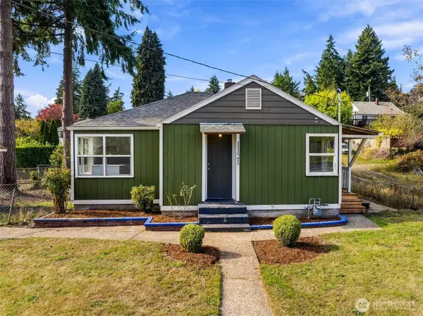 1121 S National Avenue, Bremerton, WA 98312
