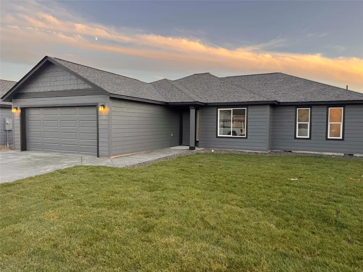 219 Poplar Street Ne, Royal City, WA 99357 - #1