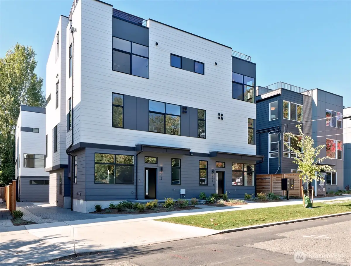 715 15th Avenue #A, Seattle, WA 98122 - #1