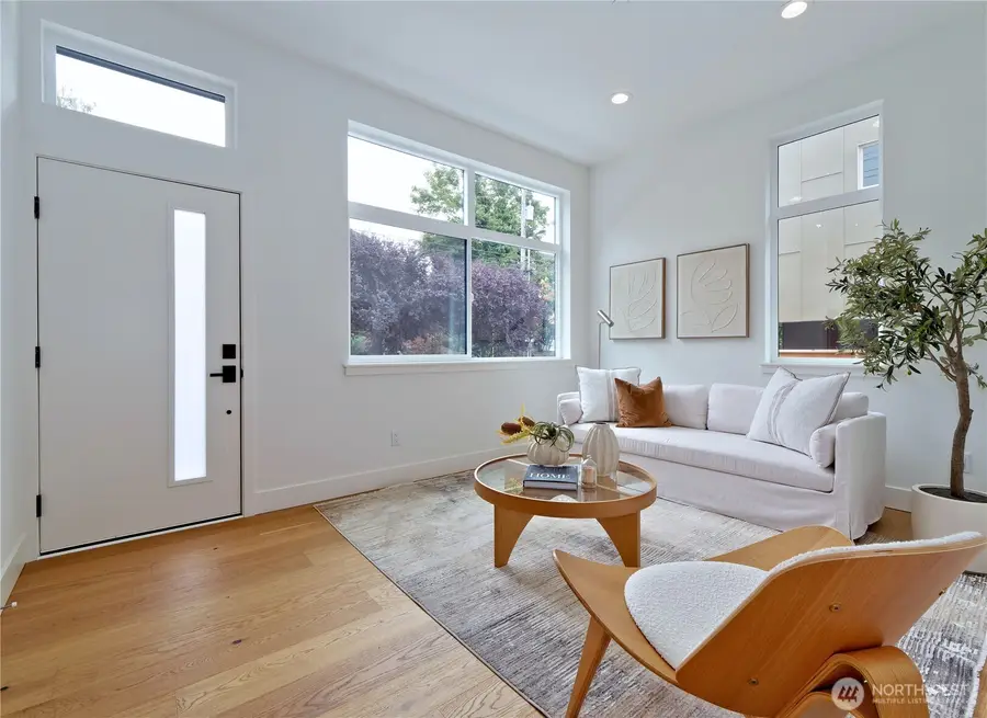715 15th Avenue #A, Seattle, WA 98122 - #3