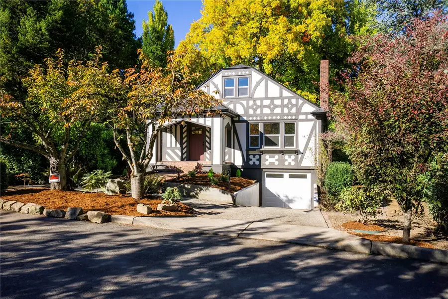702 11th Avenue Se, Olympia, WA 98501 - #3