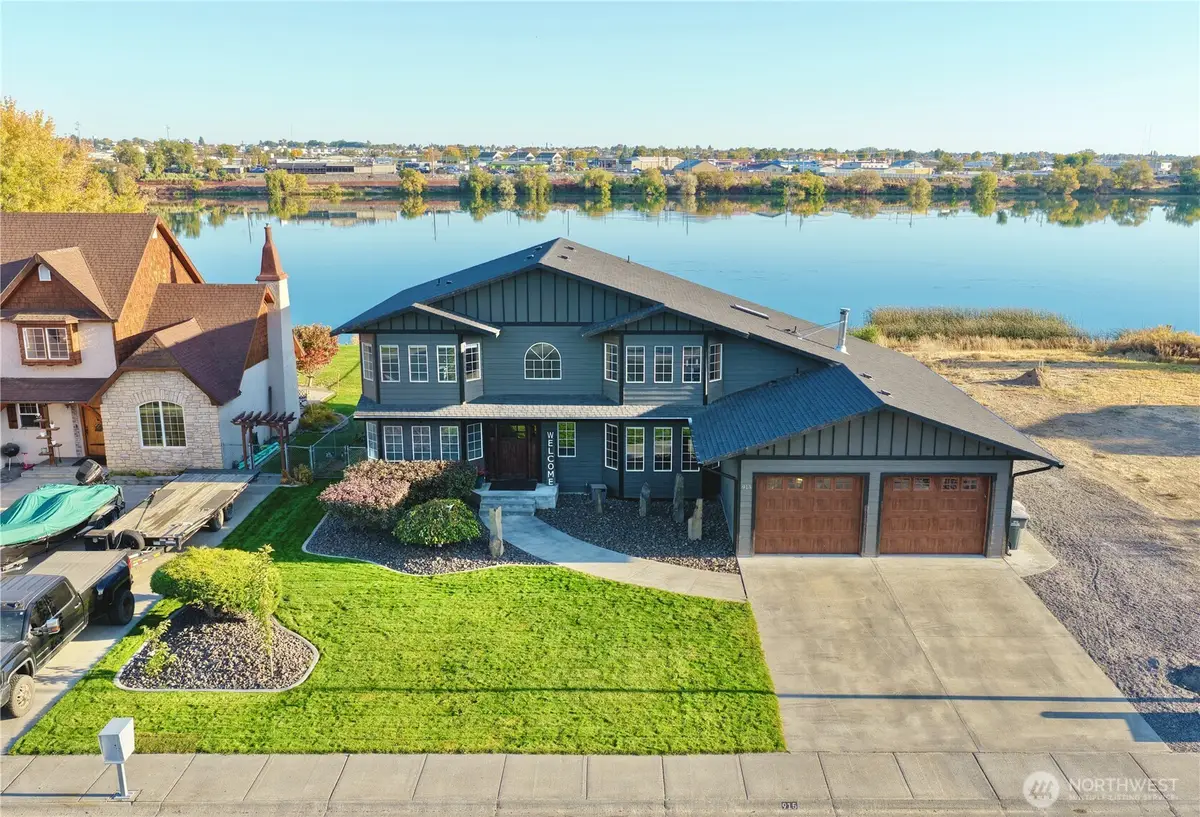 915 W Edgewater Lane, Moses Lake, WA 98837 - #1