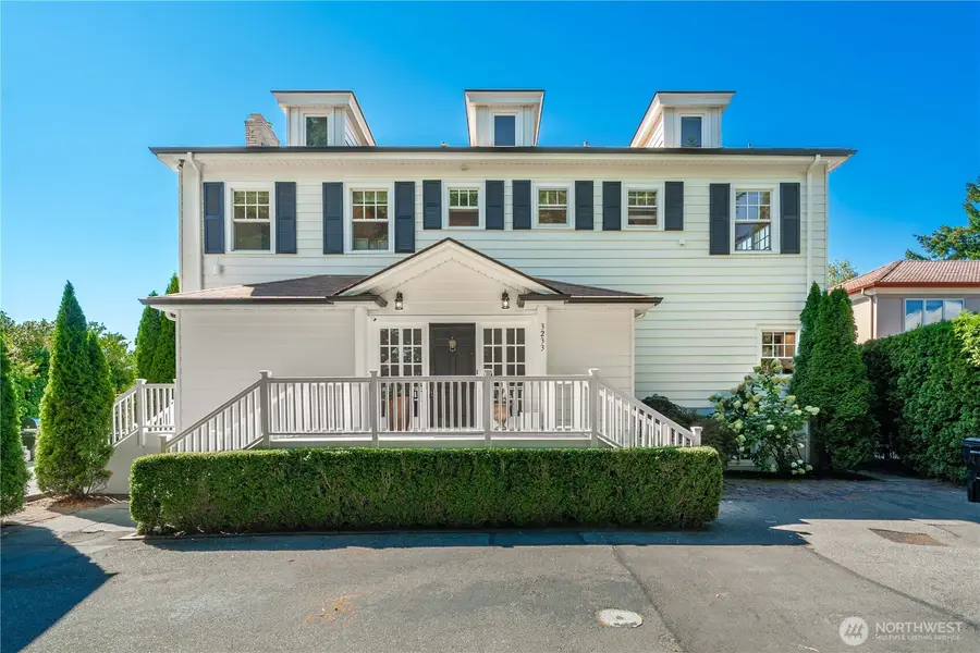 3233 Magnolia Boulevard W, Seattle, WA 98199 - #3