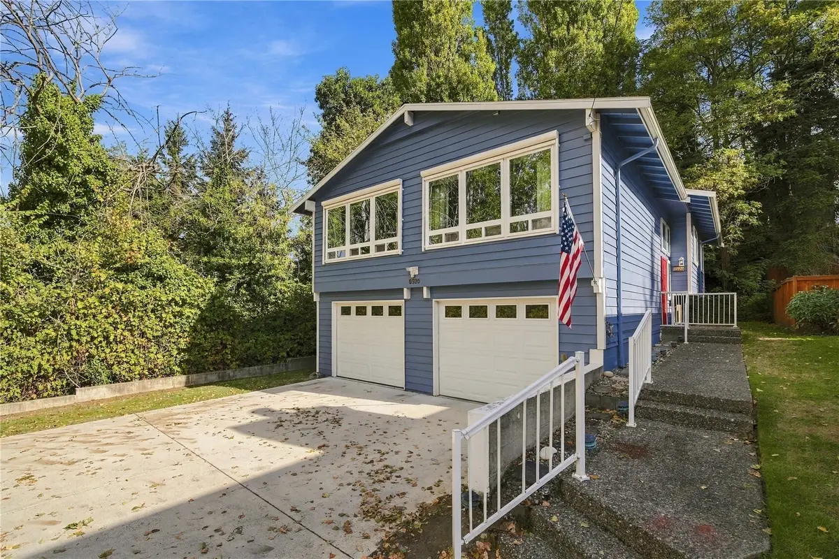 9526 4th Avenue Ne, Seattle, WA 98115 - #1