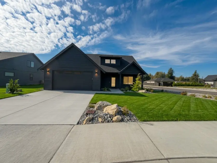 721 E 5th Street, Nooksack, WA 98276 - #2
