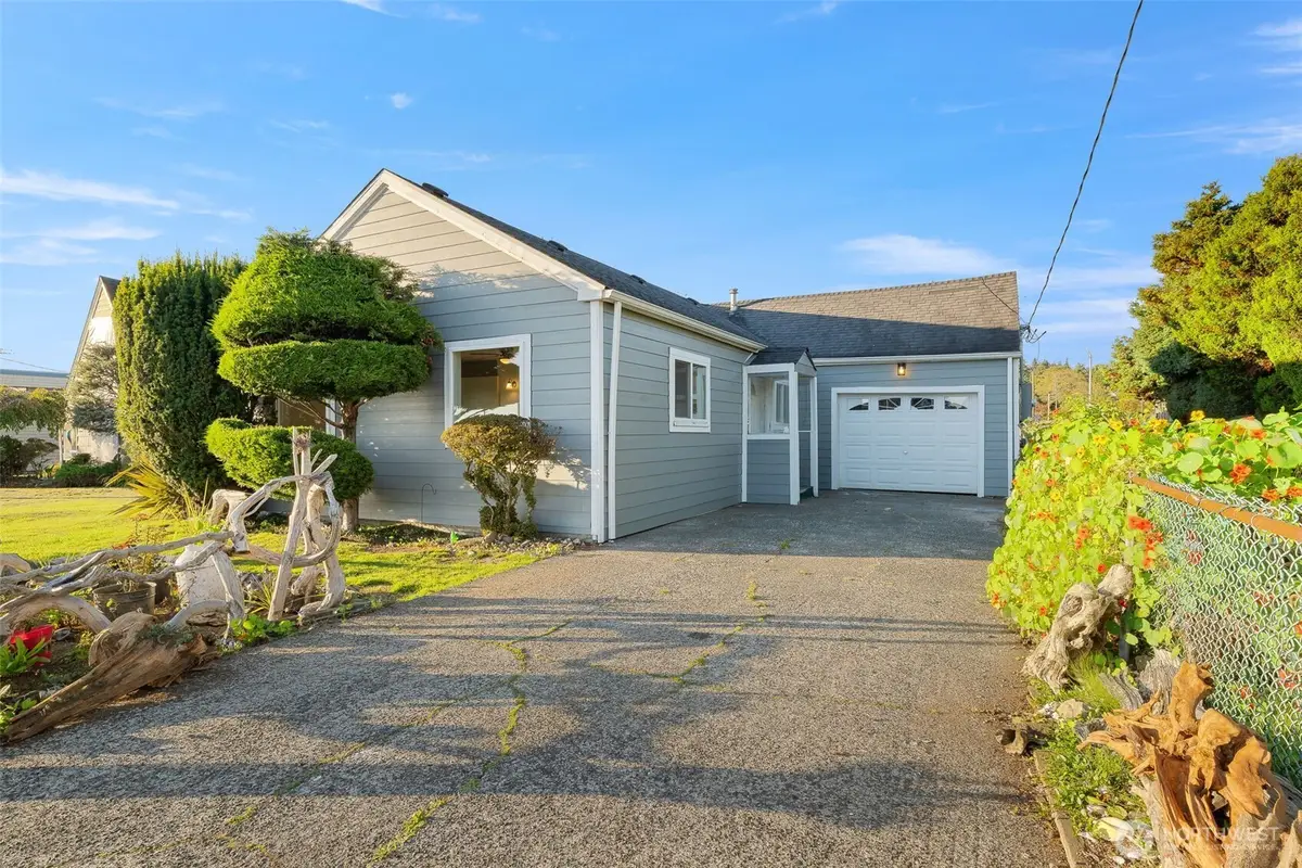 1300 Simpson Avenue, Aberdeen, WA 98520 - #1