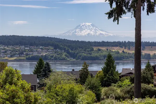 1268 Pilchuck Drive, Fox Island, WA 98333