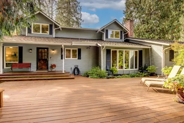 324 201st Street Se, Bothell, WA 98012