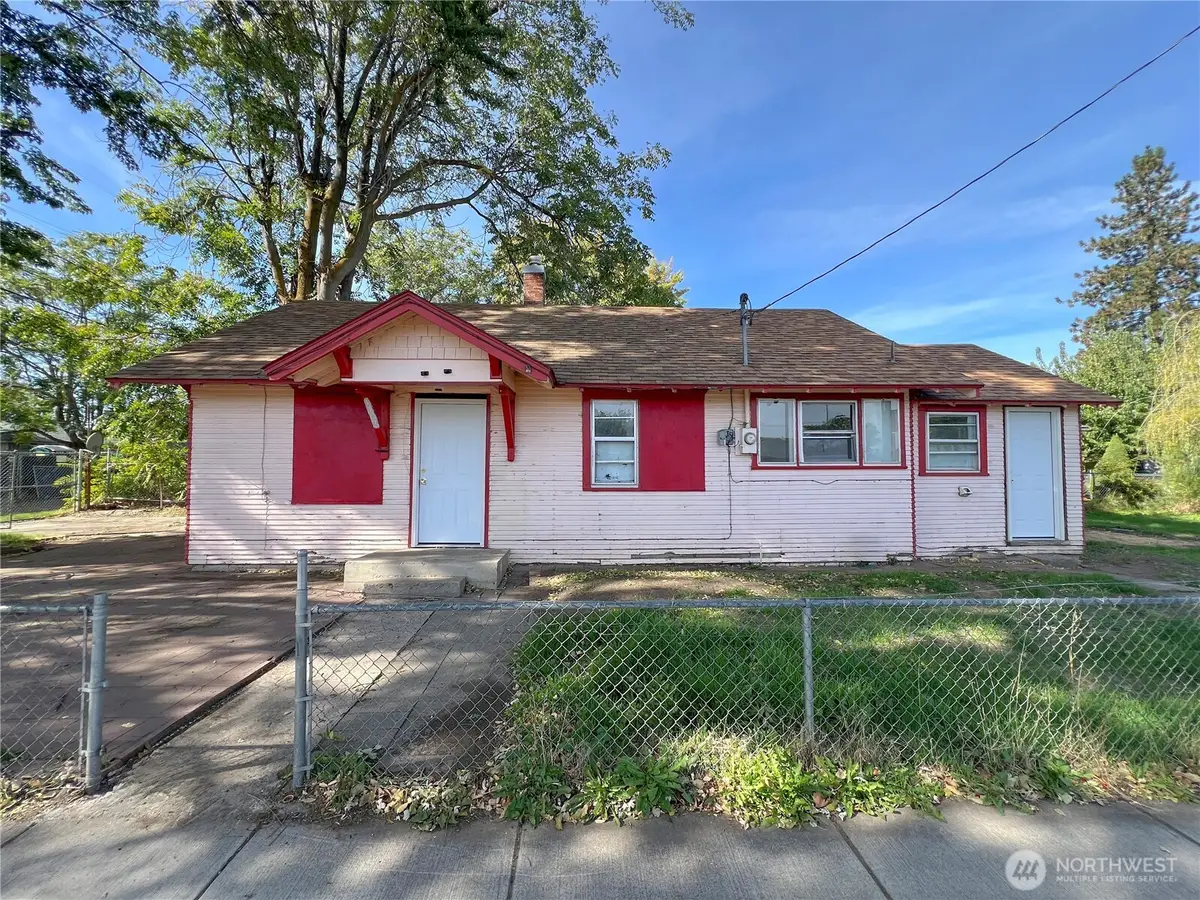 1102 Jefferson Avenue, Yakima, WA 98902 - #1