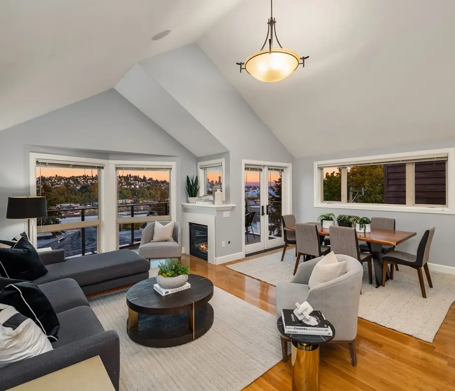 1958 Thorndyke Avenue W, Seattle, WA 98199 - #2