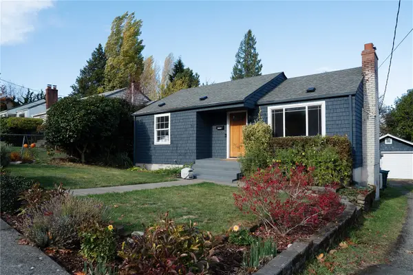 3220 S 136th St, Tukwila, WA 98168