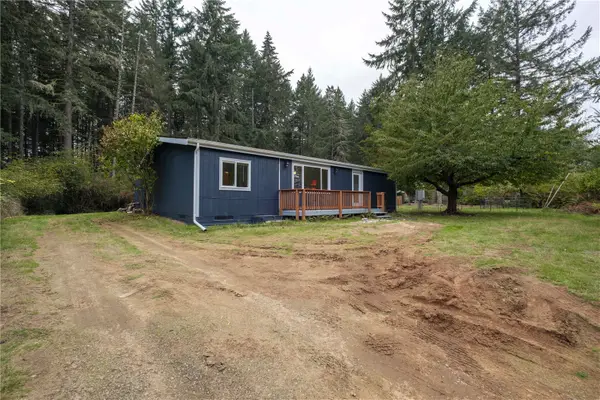 19518 28th Street Sw, Lakebay, WA 98349