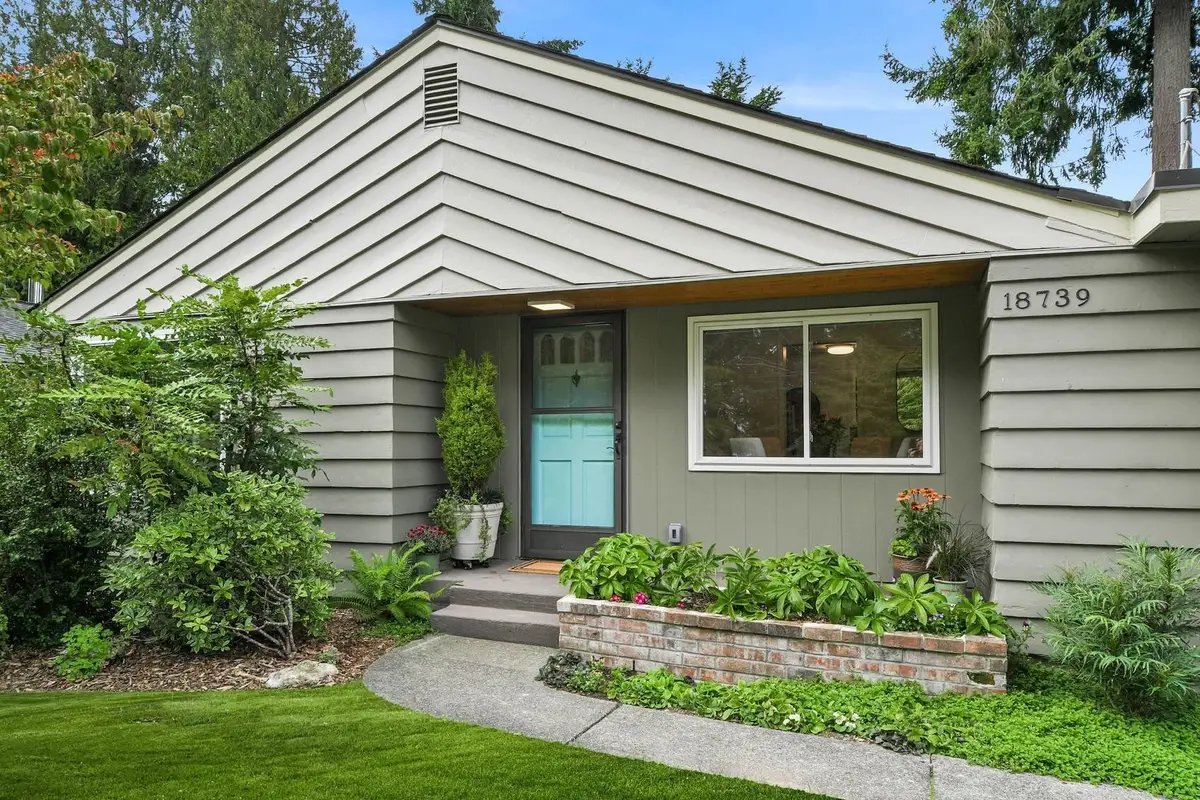 18739 12th Avenue Ne, Shoreline, WA 98155 - #1