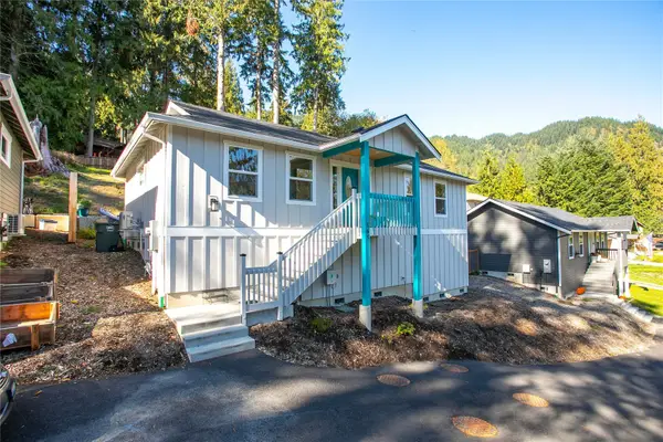 565 Rainbow Drive, Sedro Woolley, WA 98284