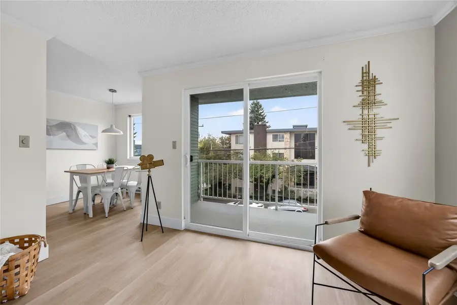 506 N 45th Street #302, Seattle, WA 98103 - #3