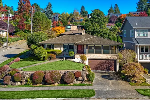 1956 Clise Place W, Seattle, WA 98199