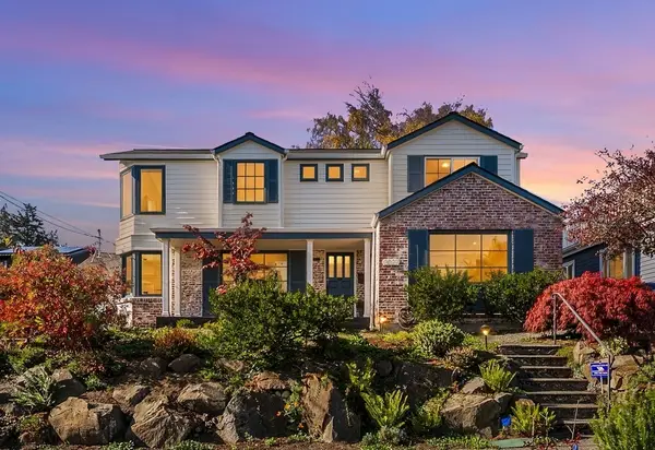 3027 38th Avenue W, Seattle, WA 98199