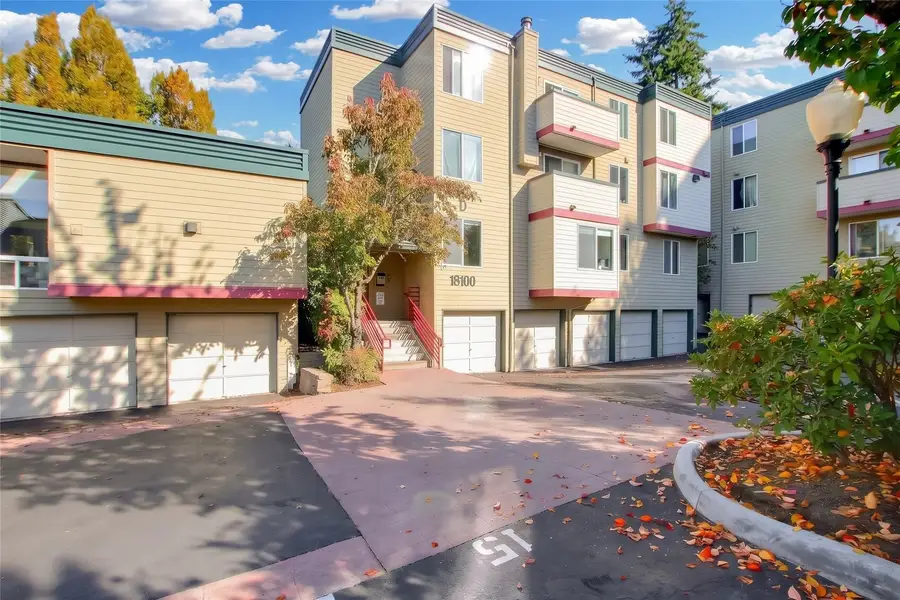 18100 15th Avenue Ne #D120, Shoreline, WA 98155 - #2