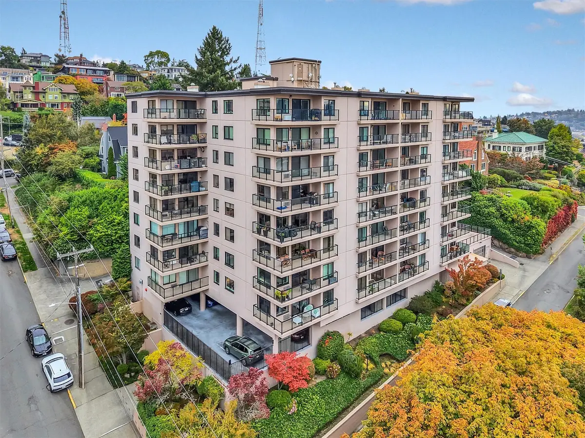 100 Ward Street #105, Seattle, WA 98109 - #1