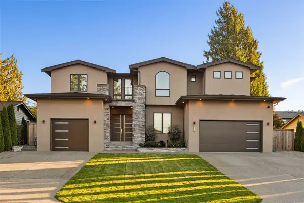 8827 NE 203 Place, Bothell, WA 98011