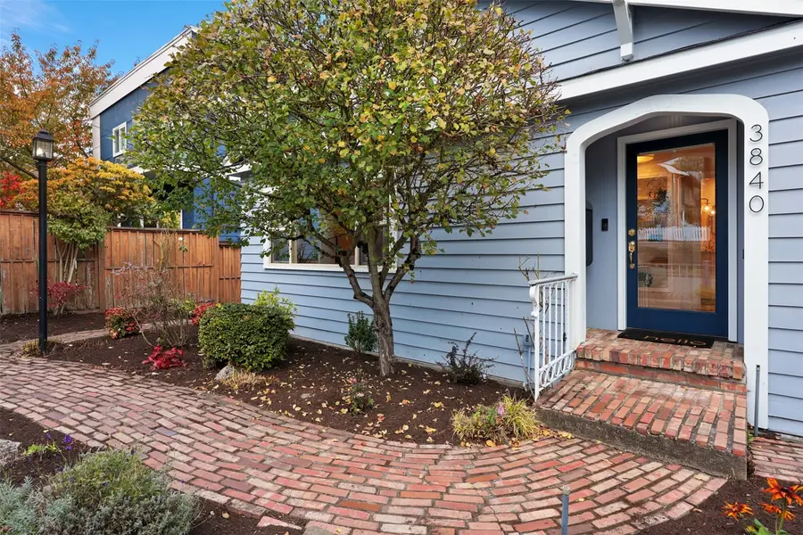 3840 34th Avenue Sw, Seattle, WA 98126 - #3