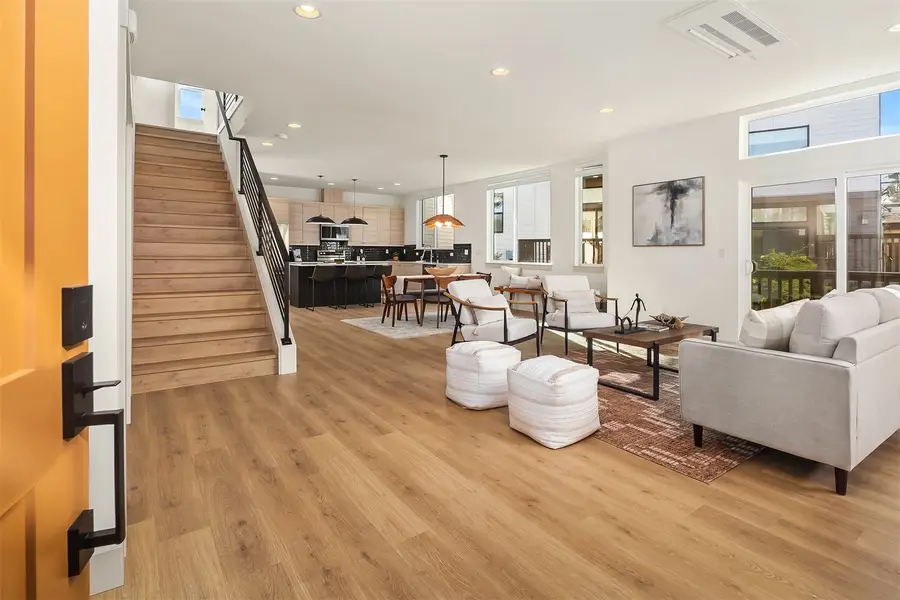 3007 S Dakota St, Seattle, WA 98108 - #2