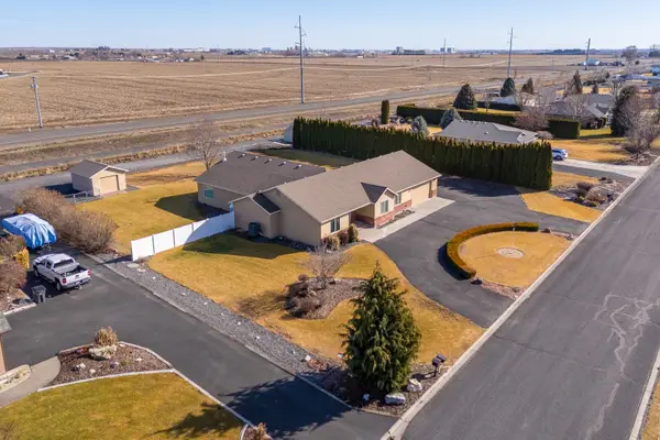 5766 NE Ridgeview Drive, Moses Lake, WA 98837