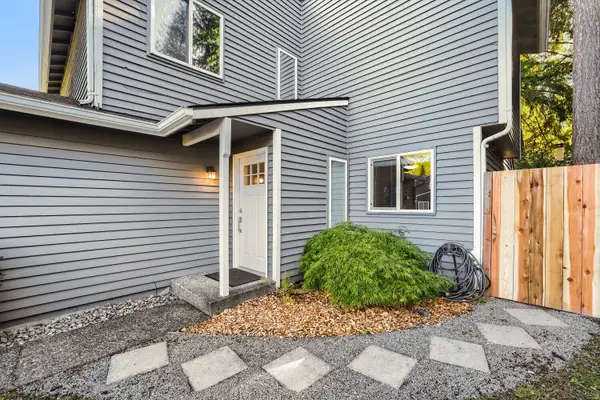 13309 NE 138th Place, Kirkland, WA 98034