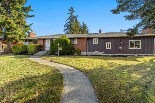 738 NE O'leary Street, Oak Harbor, WA 98277