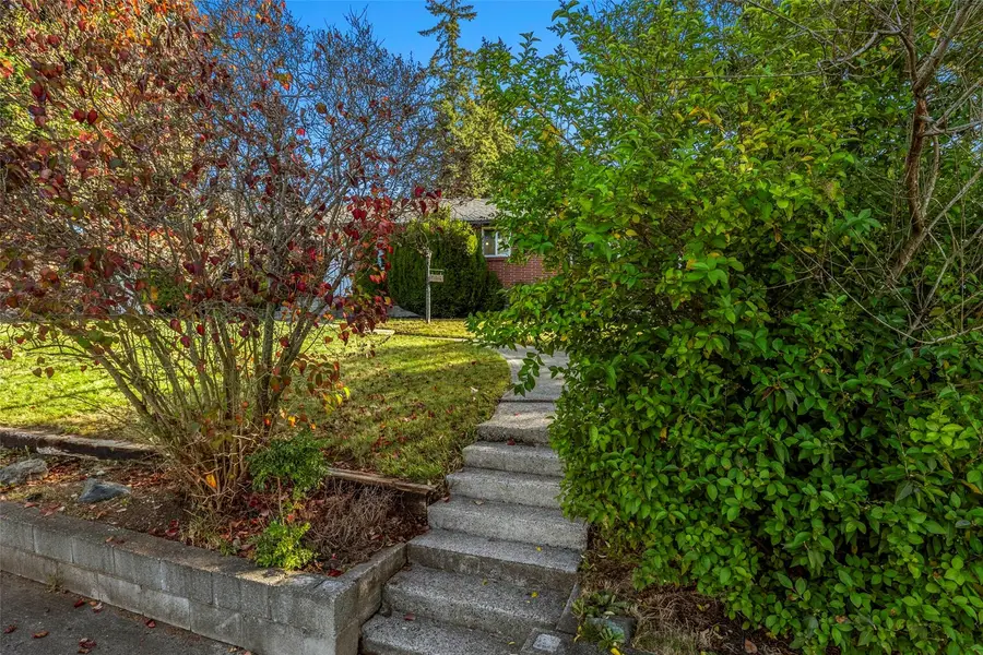 738 NE O'leary Street, Oak Harbor, WA 98277 - #3