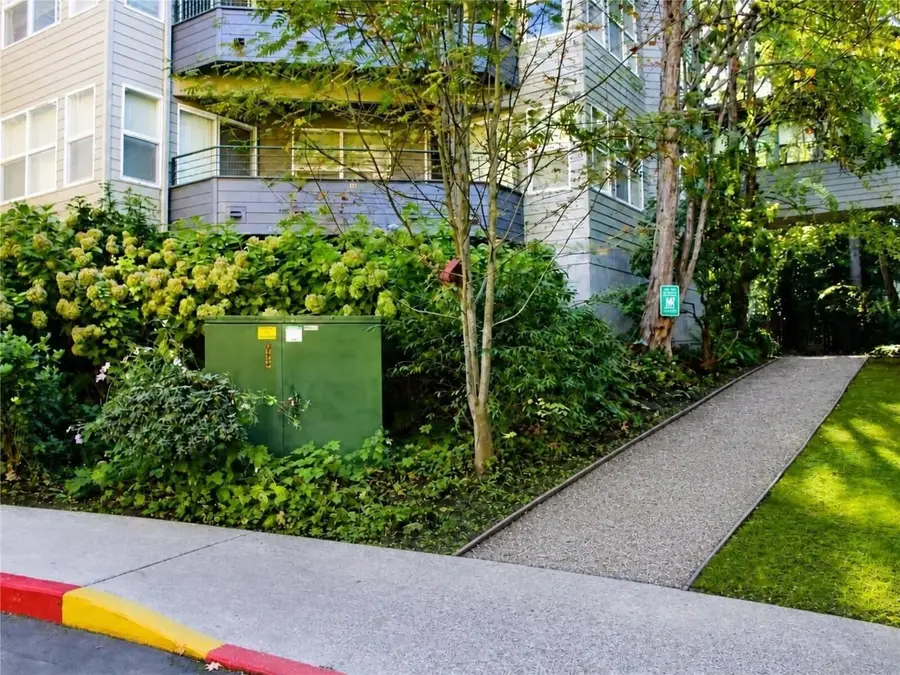1822 152nd Avenue Ne #E113, Bellevue, WA 98007 - #2