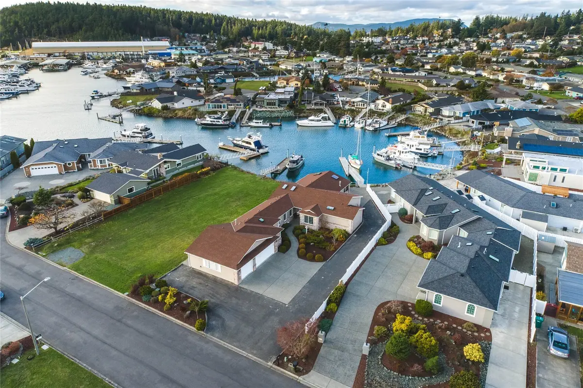 2006 Cove Place, Anacortes, WA 98221 - #1