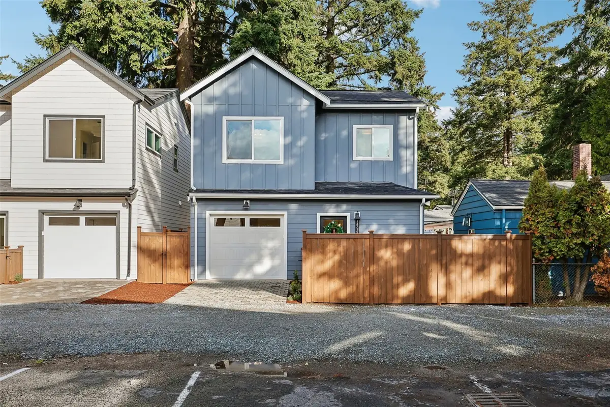 13715 Stone Avenue N, Seattle, WA 98133 - #1