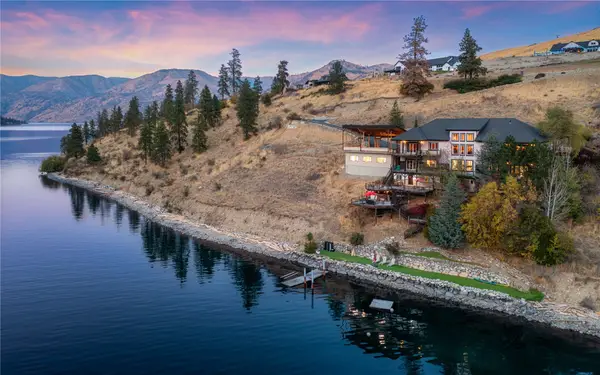 4740 Chelan Blvd, Manson, WA 98831
