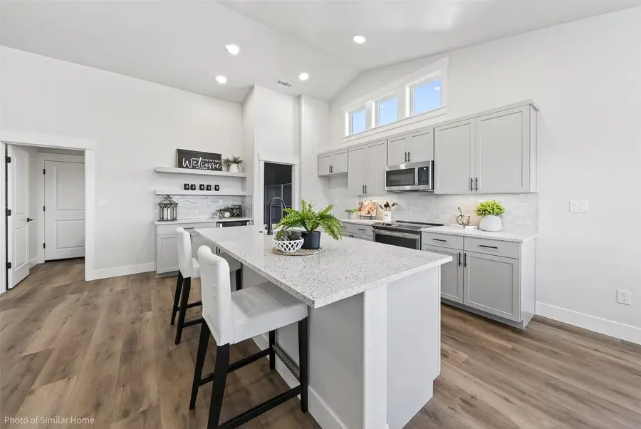 4323 W Redhead Ave, Moses Lake, WA 98837 - #2