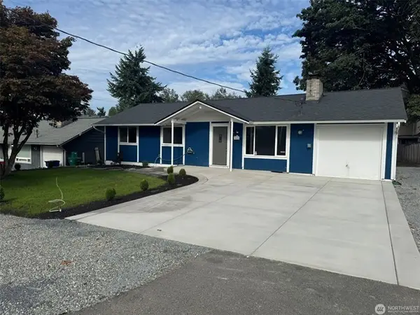 14616 Ash Way, Lynnwood, WA 98087