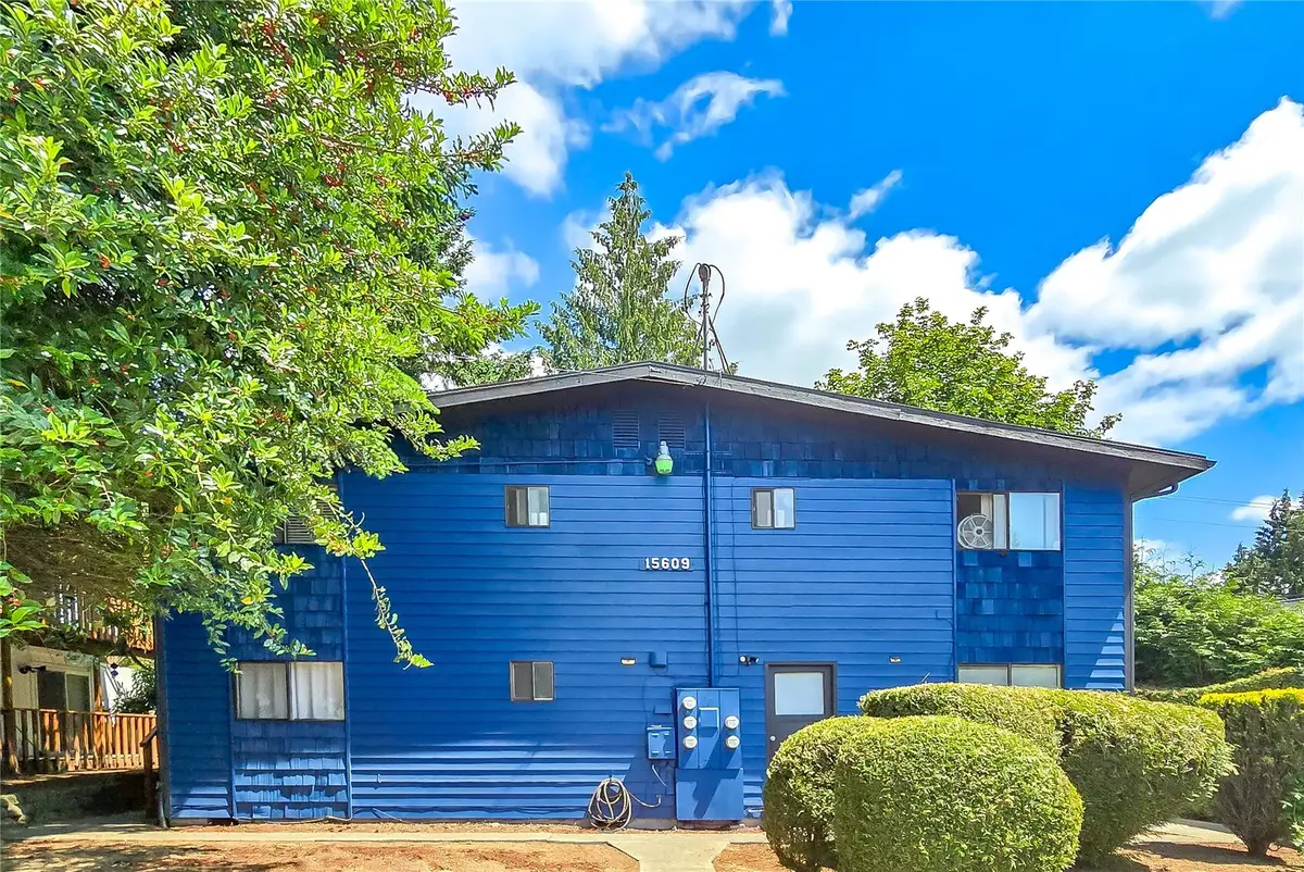 15609 8th Avenue Sw, Burien, WA 98166 - #1