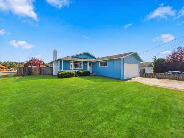 24404 14th Avenue S, Des Moines, WA 98198