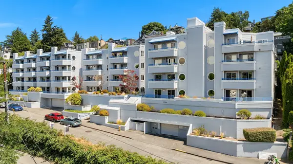 2244 13th Avenue W #313, Seattle, WA 98119